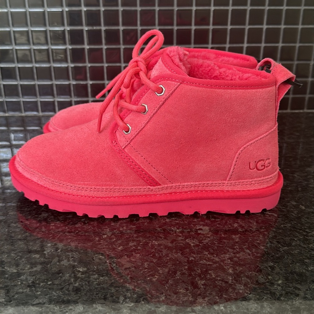 UGG Neumel Chukka Boot - Picture 4 of 13